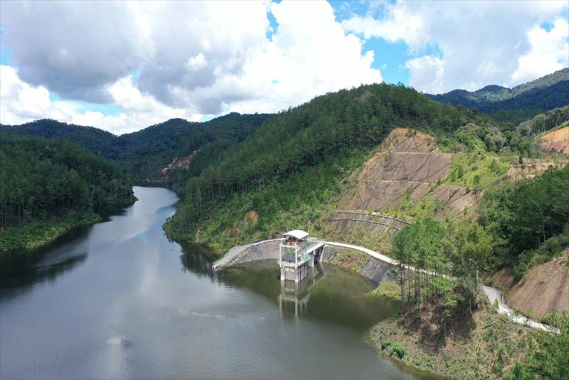 Nhà máy thủy điện 9.500 tỷ: Giữ 3 kỷ lục đường hầm dẫn nước dài nhất, đập đất, cột nước cao nhất Việt Nam.